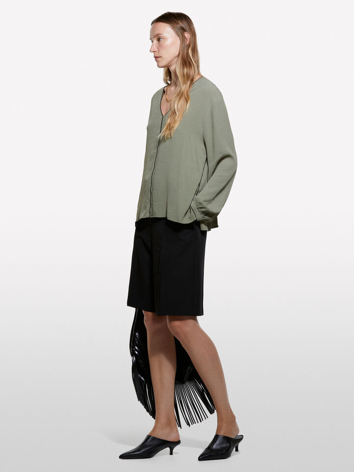 Military green oversized blouse - women's blouses - Military Green | Sisley image number 1